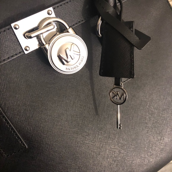 Michael Kors Black Hamilton - Picture 2 of 5